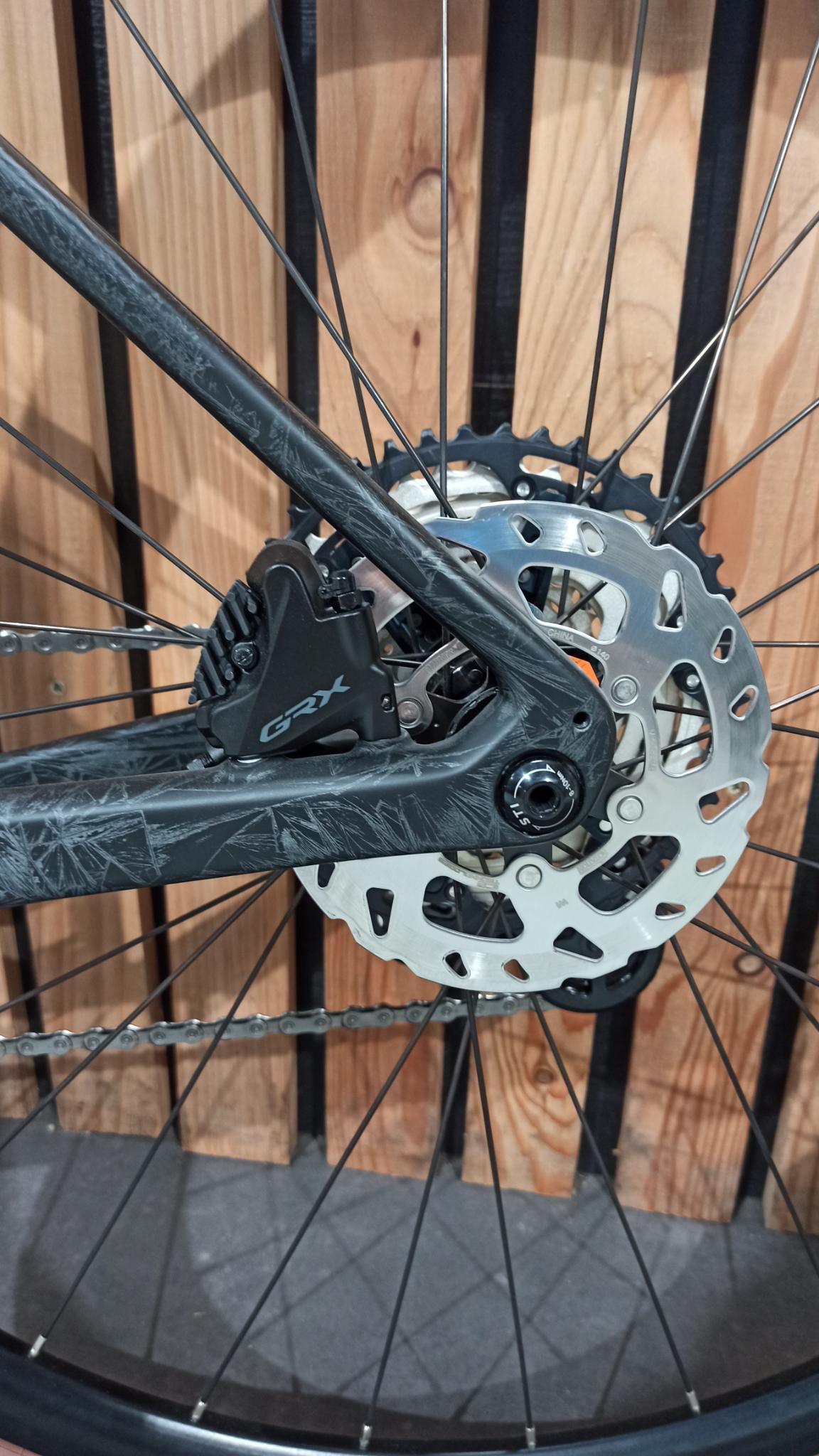 Thompson Gravel R-9500 ALU